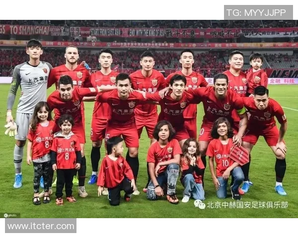 上海网球队以67分稳居冠军赛积分榜首位展现强劲实力 上海网球队以67分稳居冠军赛积分榜首位展现强劲实力