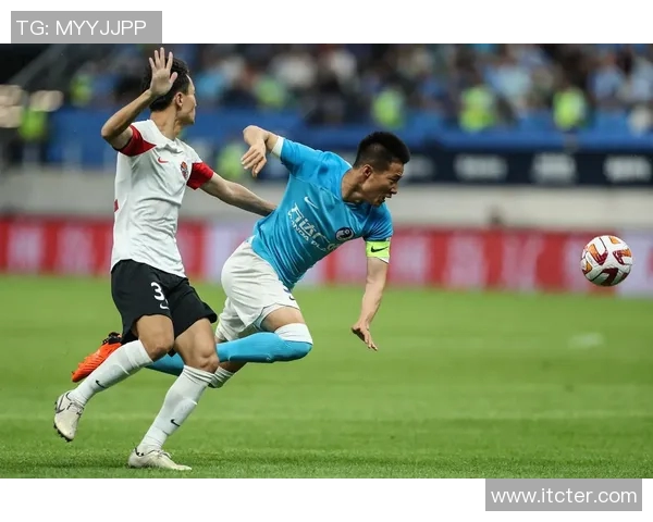 大连足球明星H姓的辉煌历程与对中国足球的深远影响 大连足球明星H姓的辉煌历程与对中国足球的深远影响