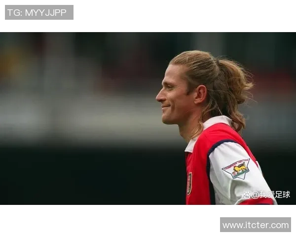 探寻足球明星的璀璨星光与传奇人生背后的名字与故事 探寻足球明星的璀璨星光与传奇人生背后的名字与故事