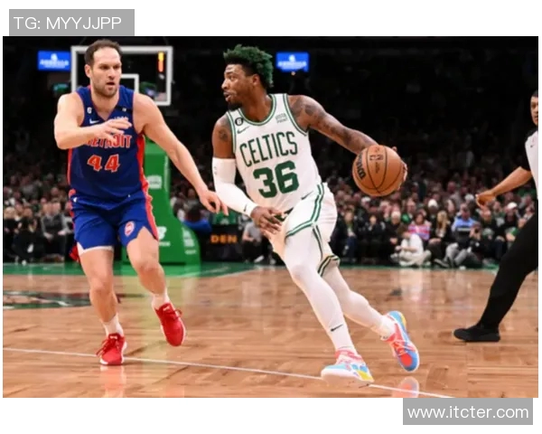 杭州篮球队的控球策略与失误分析:提升球队竞争力的关键因素 杭州篮球队的控球策略与失误分析:提升球队竞争力的关键因素