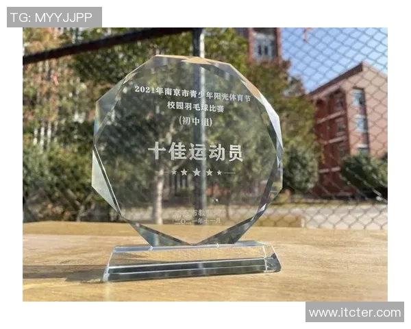 杭州羽毛球队与西安羽毛球队赛后复盘分析力量对比与战术探讨 杭州羽毛球队与西安羽毛球队赛后复盘分析力量对比与战术探讨